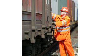 Kollege gesucht: Die Eisenbahn- und Verkehrsgewerkschaft beklagt den Mangel an Lokführern im Schienengüterverkehr. Bild: Deutsche Bahn (Archiv: Vogel Business Media)