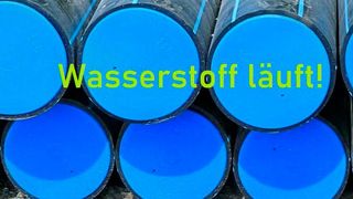 Bei der Energiewende spielt auch der Wasserstoff eine große Rolle. Noch fehlt es aber an einem ausreichenden Versorgungsnetz. Experten planen aber bereits, wie das zustande kommen soll. Insgesamt gehe es um rund 11.000 Kilometer Leitungen, wie dpa gestern erfahren hat. (Bild: D. Zappstock)