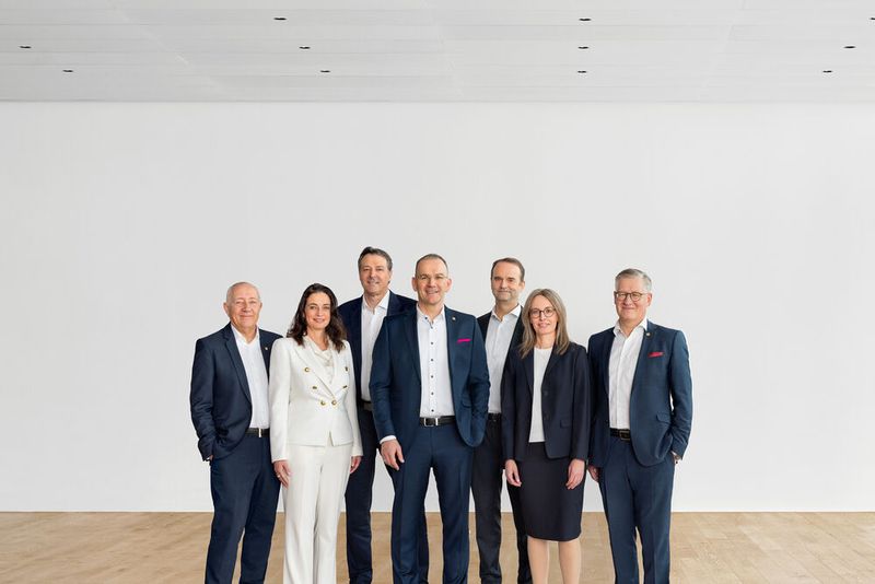 Das Executive Board der Endress+Hauser Gruppe ab 1. Mai 2026. (Bild: E+H)
