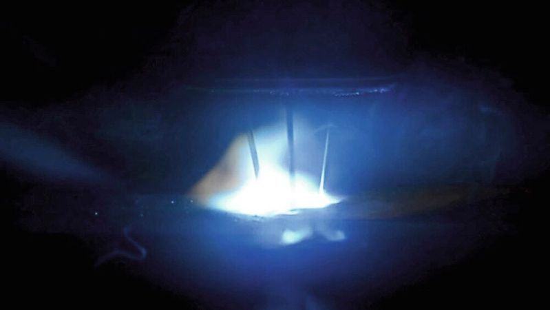 Tandem+ kombiniert zwei unabhängige Lichtbögen mit Zusatzdraht in einem Schmelzbad.  (Bild:  Cloos)