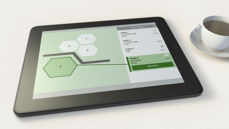 Die MARS App ermöglicht eine komfortable Planung der Aussaat. Über das Interface können aus den vorhandenen Daten das gewünschte Feld, Saatgut, -muster und -dichte sowie die Anzahl der einzusetzenden Roboter ausgewählt werden.  (Bild: AGCO)