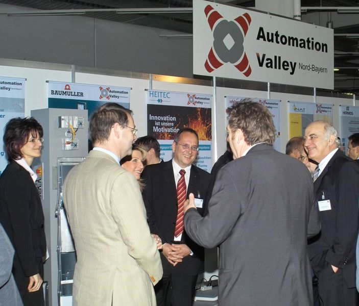 Gemeinschaftsstand des „Automation Valley Nordbayern“ im Rahmen des bayerischen Cluster-Kongresses am 2. Februar 2006 im M,O,C, in München (Archiv: Vogel Business Media)