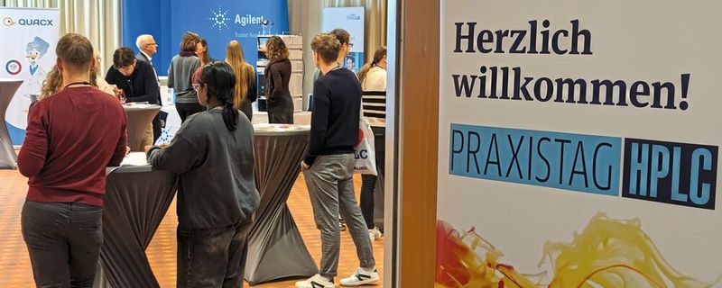 Der Praxistag HPLC bringt jedes Jahr Anwender und Hersteller der HPLC zusammen. Vorträge, Diskussionen und der direkte Austausch mit den Applikationsexperten stehen im Vordergrund.(Bild:  VCG – Lüttmann)
