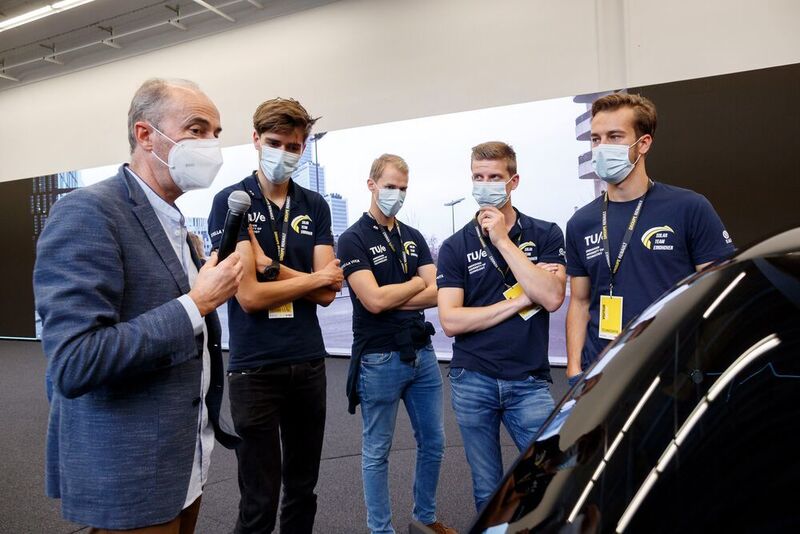Das Stella Vita: ein mit Photovoltaik-Paneelen bestücktes vollelektrisches Experimentalfahrzeug.  (Renault)