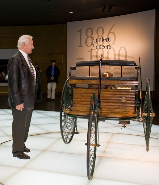 Das Mercedes-Benz-Museum bietet einen Überblick über die Automobilgeschichte von den Anfängen bis heute. (Daimler)