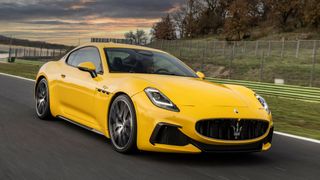 Der Gran Turismo ist zurück. Zunächst bietet Maserati das Sportcoupé als V6-Benziner an, später folgt eine E-Version. (Bild: Maserati)