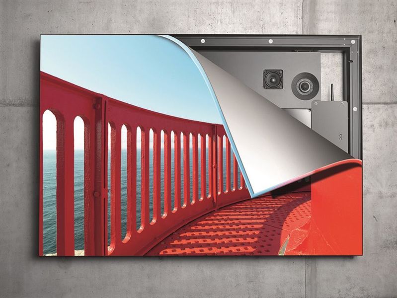 Sommerlich-maritimes Ambiente trifft auf High-Tech: Ein myaudioart Flat-HiFi System bringt nicht nur musikalische Urlaubsträume von Tablet, Smartphone, CD-Player & Co. in High End Qualität ins Haus, dank seiner raffinierten Integration in ein dekoratives Bild holt es auch optisch den Sommer an die Wand. Bei www.myaudioart.de gibt es das Audiosystem ab 749 Euro. (www.myaudioart.de)