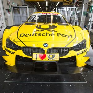 Der neue BMW M4 DTM: 4-l-V8, über 500 PS, in 2,6 s von 0 auf 100, Topspeed ca. 285 km/h(Bild:  BMW/Martin Hangen)