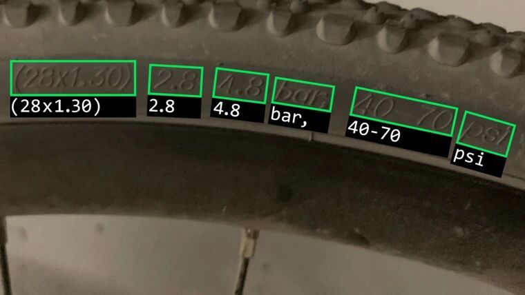 The image shows an inspection using Deep OCR. This extends rule-based OCR, making it more accurate. (Image:MVTec Software GmbH)