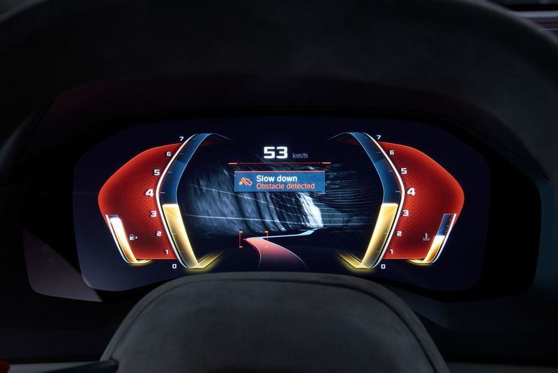 Ein bisschen Science-Fiction-Ambiente muss in der Studie schon sein, ... (BMW/www.daniel-kraus.com)