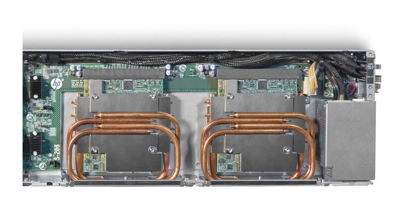 HP Apollo 8000: Die Prozessoren werden durch Heatpipes gekühlt, die dann die Wärme an die Wasserkühlung im Rack abgeben. (Bild: HP)