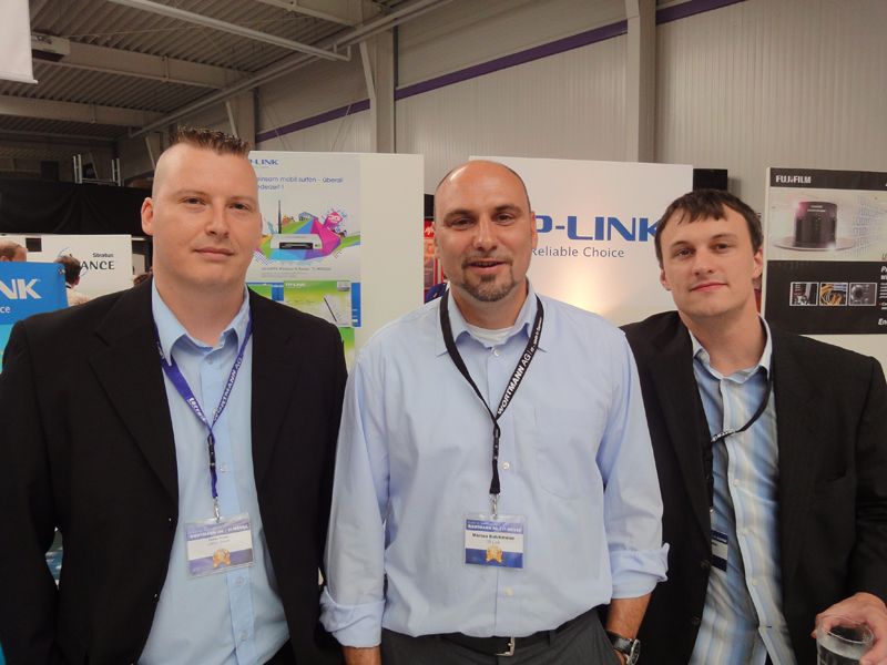 (v.l.) Stefan Kullat, cisKom, Marcus Knickmeier und Martin Weinz, TP-LINK (Archiv: Vogel Business Media)