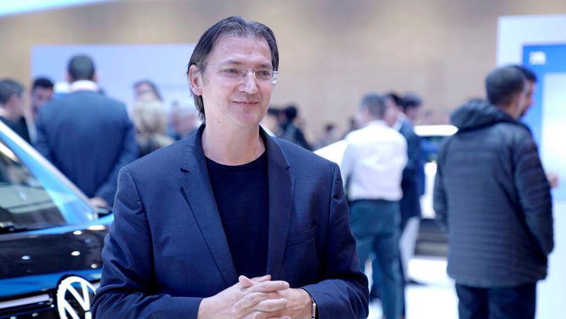 Bei der CES 2024 haben Johann Jungwirth und Mobileye ihre Driving Experience Plattform vorgestellt. Die Idee: Alle essenziellen Fahrfunktionen werden universell entwickelt.(Bild:  Mobileye)