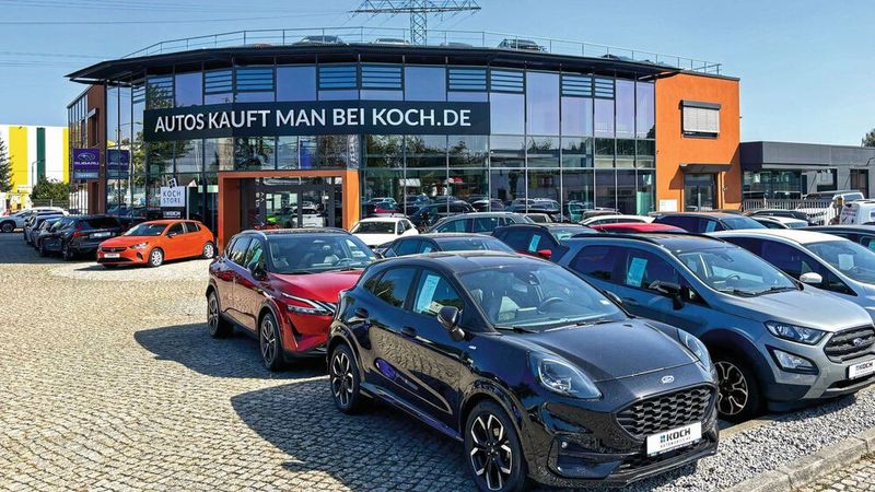 Die Berliner Koch-Gruppe baut ihr Gebrauchtwagengeschäft konsequent aus und hat mit den Koch-Stores ein besonderes Konzept entwickelt, um den Autokauf zu einem Erlebnis zu machen. Die Zahl der Koch-Stores ist mittlerweile auf drei gestiegen, und ein vierter Betrieb ist bereits in Planung. (Bild: Koch)