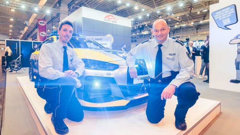 Tuner der besonderen Art sind regelmäßig Gast auf der Essen Motor Show: die Polizei. (Bild: Messe Essen)