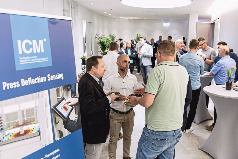 Impressionen der Fachtagung „Mehr Effizienz im Presswerk“ 2025 in Würzburg. (Bild: Stefan Bausewein)
