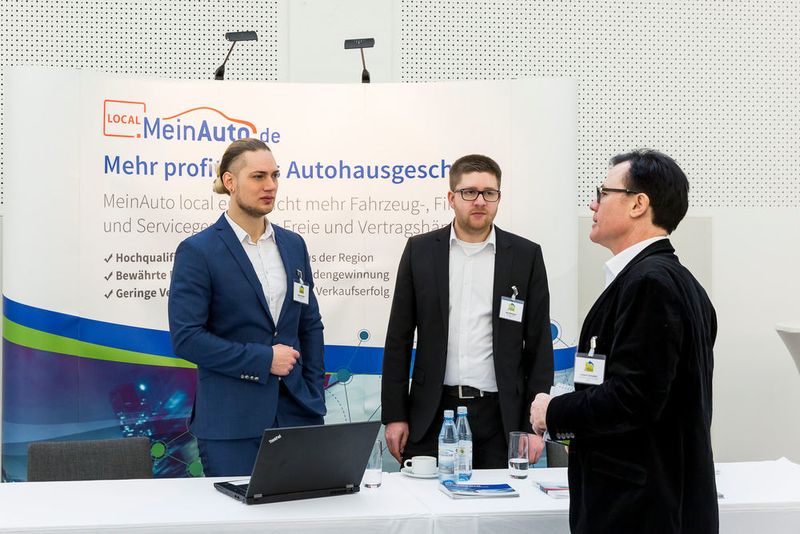 Meinauto.de präsentierte sich mit Mein Auto local. Dieses Angebot kombiniert Internetvertrieb und stationären Handel. (Stefan Bausewein)