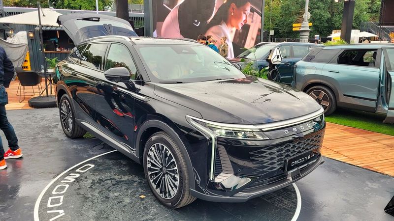 ...und den Omoda 9. Die Doppelmarke setzt bisher ausschließlich auf SUVs. (Bild: Wehner - VCG)