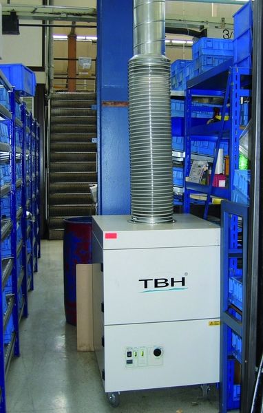 Bild 2: Die Absauganlage LN 610 A mit einem maximalen Volumenstrom von 1500 m³/h sorgt dafür, dass die Schadstoffe aus der Luft entfernt werden und die gereinigte Luft wieder zurückgeführt wird. (Archiv: Vogel Business Media)