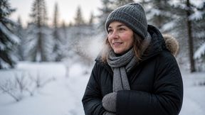 Le temperature moderatamente fredde sono tra le misure più efficaci per prolungare la durata della vita e ritardare il processo di invecchiamento sia negli animali che negli esseri umani. (Immagine simbolica) (Bild: GPT Image 2.0 / KI-generiert)
