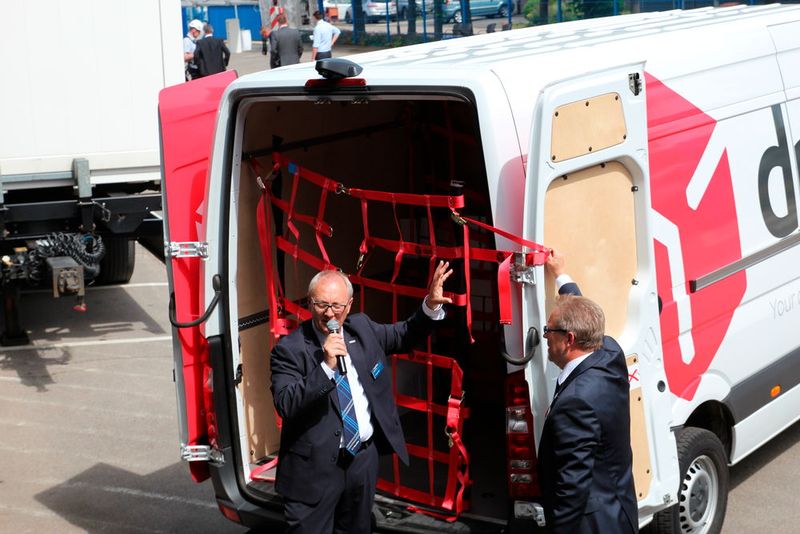 Ein Teil der Jubiläumsfeier waren Live-Demonstrationen der Produkte von Spanset. (Bild: Hofmann)