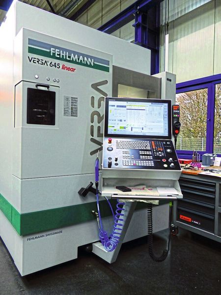 Mit der Versa 645 linear ist es jetzt in Baesweiler möglich, die Bauteile nahezu mit der Endqualität an den Polierer zu liefern. (Bild: Fehlmann AG)