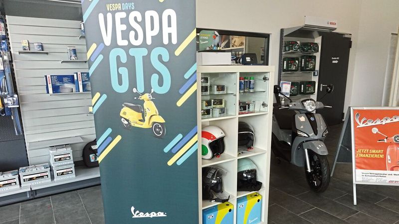 In Schweinfurt gibt es eine eigene Roller-Verkaufs- und -Servicestation. (Bild: »kfz-betrieb« / Dominsky)