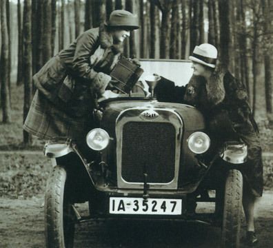 Die Kanisterbetankung war bei Autos wie dem Opel Laubfrosch nicht selten. (Archiv: Vogel Business Media)