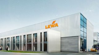 Um der Standort-Wachstumsstrategie in Leonberg zu entsprechen, hat Lewa zwischen 2012 und 2014 insgesamt 15.000 m² an zusätzlichen Flächen erworben, die für den Ausbau der Produktion und Logistik sowie als Büroräume genutzt werden sollen. (Bild: Lewa)