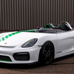 (Porsche)