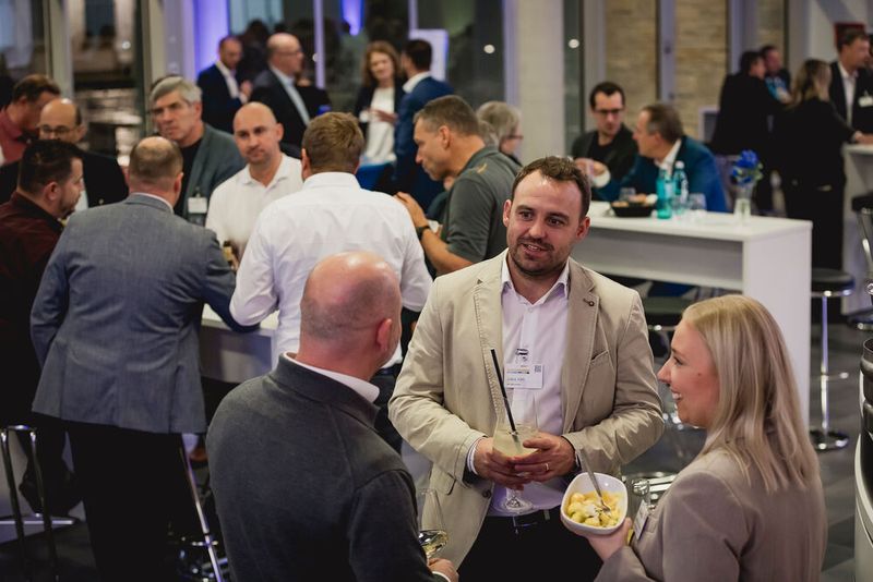 Beim Dinner entstehen innovative Lösungsansätze für die Energiewende von morgen. (Bild: Stefan Bausewein)