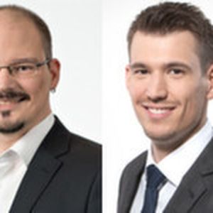 Marcel Binder, Technical Product Manager bei Samsung IT Storage und Christian Geipel, Jr. Product Manager bei Samsung IT Storage, stellen die Samsung Portable SSD T1 vor.