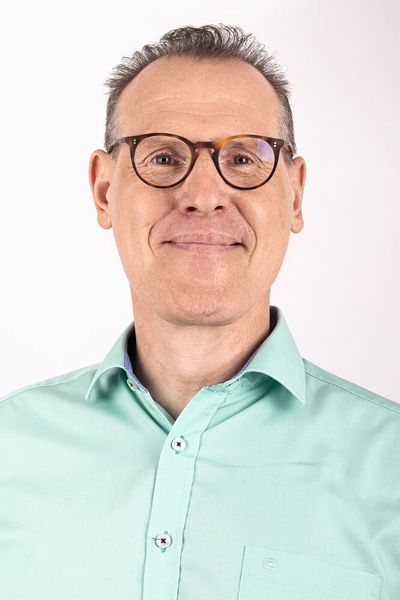Zum Autor: Frank Fladerer ist Journalist mit Erfahrung bei Tageszeitungen und technischen Fachmagazinen. Bei der Bachmann Electronic GmbH ist er in der Unternehmenskommunikation tätig. (Bild: Bachmann electronic)