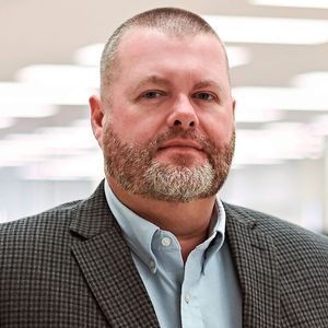 Brian O’Connor, Vice President of Growth & Strategy bei Aerotech: «Mit dem Labor in Fürth können wir unsere Kunden in Europa noch besser unterstützen. Viele Unternehmen möchten ihre Prozesse unter realistischen Bedingungen mit unseren Produkten und Systemen testen. Dafür schaffen wir hier die passende Umgebung.»(Bild:  Aerotech)