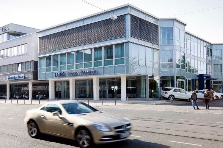 Schlanke Serviceprozesse kennzeichnen das „Autohaus der kurzen Wege“. (Foto: Lueg)