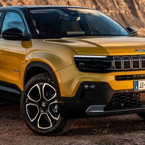 Mit dem Avenger bringt Jeep 2023 seinen ersten Stromer auf den Markt.(Bild:  Jeep)