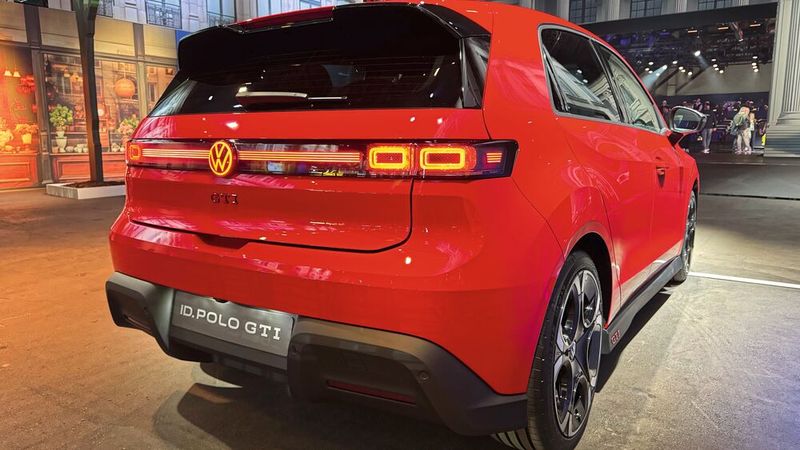 Bei 175 km/h liegt die Höchstgeschwindigkeit. Das ist für manchen GTI-Begeisterten jetzt vielleicht nicht die Bombe – und auf der Autobahn muss sich auch nicht jeder nur die Bremslichter angucken. (Bild: Achter – VCG)