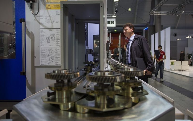 Liebherr: Wälz- und Profischleifmaschine LCS 150. (Bild: Messe Stuttgart)