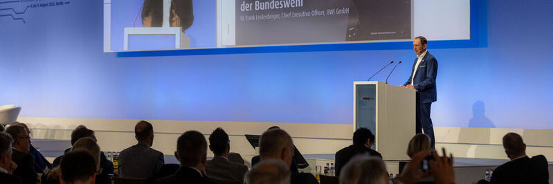 Frank Leidenberger, Chief Executive Officer der BWI, spricht auf den BWI Days 2023 über mögliche Kooperationen von Wirtschaftsunternehmen mit dem IT-Dienstleister der Bundeswehr.