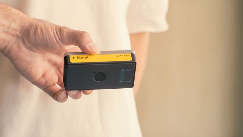 The 3D ultrasound sensor ADAR One from the Norwegian deep-tech start-up Sonair, certified for the safe detection of people. (Image:Sonair)