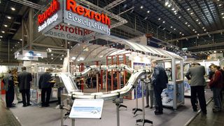 2700 Aussteller aus 58 Ländern werden zur Interpack 2008 erwartet. Das Düsseldorfer Messegelände ist mit 19 Hallen komplett ausgebucht. Bild: Messe Düsseldorf (Archiv: Vogel Business Media)