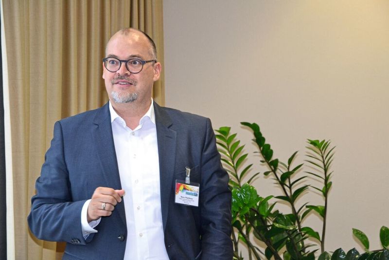 LP-Chefredakteur Marc Platthaus führte als Moderator durch den Praxistag.  (LABORPRAXIS/Ottleben)