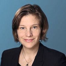 Dr. Birgit Kramer ist Rechtsanwältin bei Allen & Overy und hat sich insbesondere auf das Patentrecht spezialisiert.