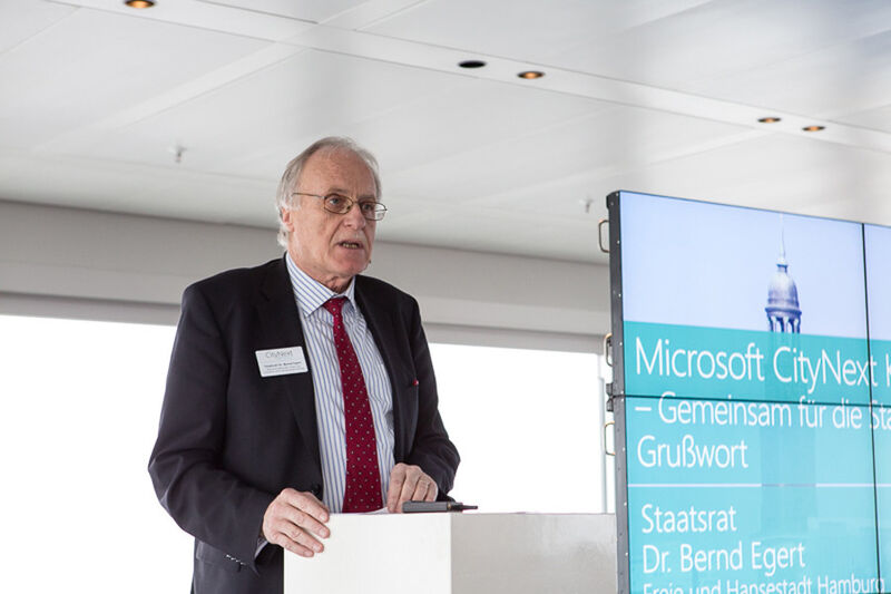 Hamburgs Staatsrat Dr. Bernd Egert hielt die Eröffnungsrede (Foto: Microsoft Deutschland GmbH)