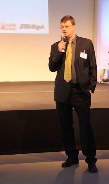 Dr Jörg Kempf, Stellvertretender Chefredakteur PROCESS Dr Jörg Kempf moderierte die zweitägige Veranstaltung zusammen mit Dr. Friedrich Wilhelm Hennecke. (Bild: PROCESS)