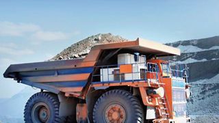 Die neuen, dickeren Raex-Stähle von Ruukki können beispielsweise zur Herstellung von Teilen für Schwermaschinen und Geräten für den Abbau, die Beladung, den Transport und die Zerkleinerung von Erz im Bergbau verwendet werden. (Bild: Ruukki)