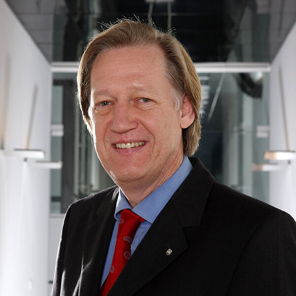 Christoph Mosmann war im Juli 2010 in die Unternehmensleitung eingetreten und verantwortet das weltweite Dichtungsgeschäft und das Vibration-Control-Geschäft für die Märkte Schiene, Windenergie, Land- und Baumaschinen. (Freudenberg)