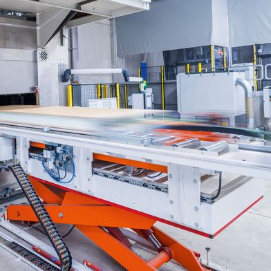 Am Standort Selters überlässt Schütz Composites auch nichts dem Zufall, weshalb man stets in neue Prozesse, Anlagen oder Modernisierungen investiert. Das sichert am Ende nicht nur die Lieferfähigkeit für Cormaster-Wabenprodukte ab. (Bild: Schütz)