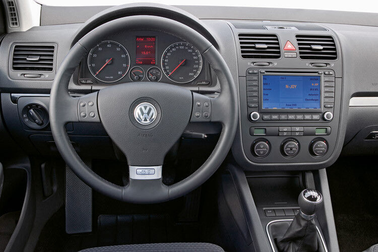 Auch im Innenraum stand deutlich mehr Technik zur Verfügung. (Volkswagen)
