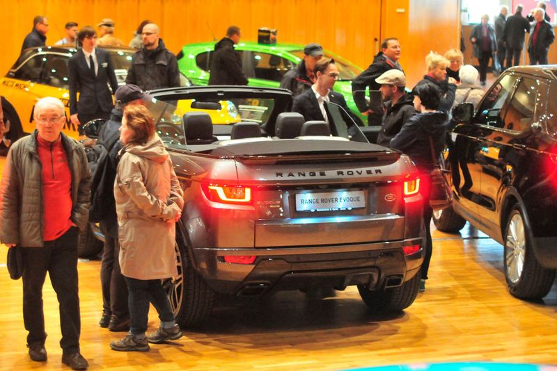 Die Besucher konnten sich mehr als 200 verschiedene Modelle ansehen. (Zietz/»Kfz-betrieb«)